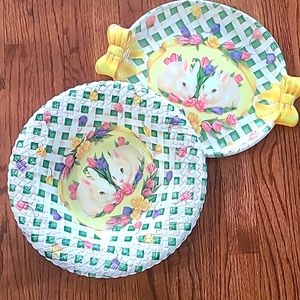 Vintage Molded Plastic Lattice Design Bunny Platter and Bowl